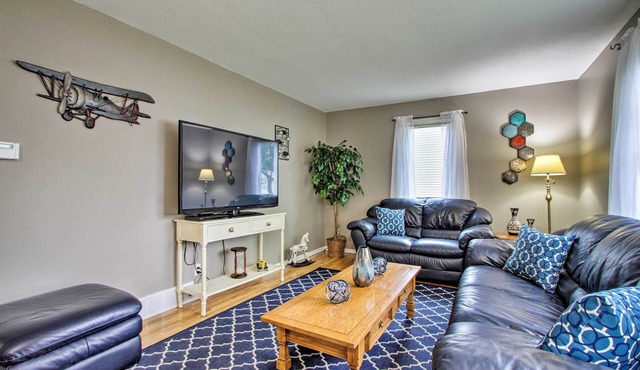 Rochester House w/Yard - 5 Minutes to Mayo Clinic