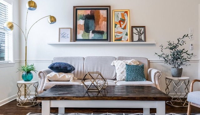 Rock City Crash Pad - Cozy Space w/Stylish Design