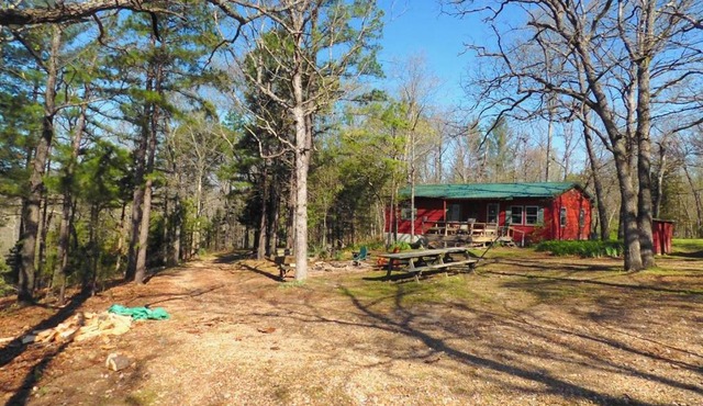Rock Eddy Bluff Farm Cabins