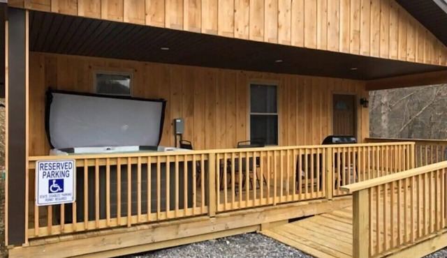 Rock Hill Cabins - Bear Den