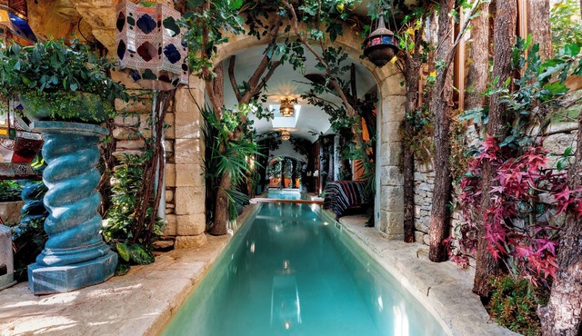 Rock House – Pool & Authentic 17th-Century Home