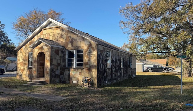 Rock House — The Perfect Place to Land in Newport, AR