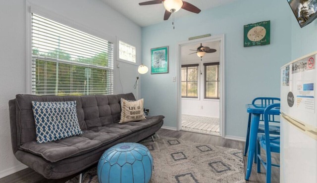Rock Lobster 2 | Beachside Cottage in Treasure Island FL – Steps to Beach & John’s Pass