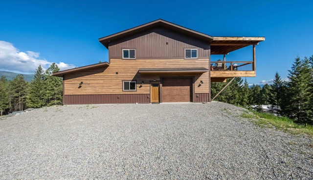 Rock Lot – A 5 Star Vacation!
