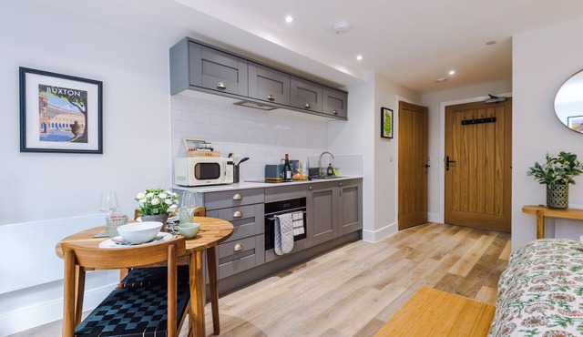 Rock Mill | Studio Apartment