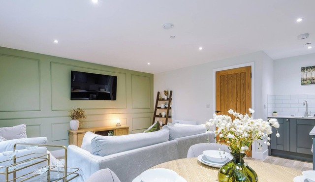 Rock Mill | The Penthouse Suite