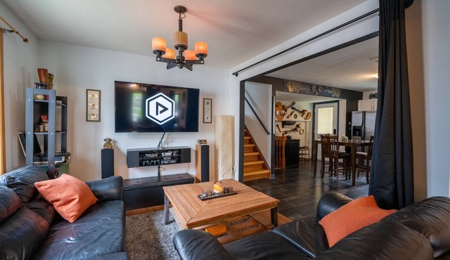 Rock n’ Roll BnB w/Music Studio