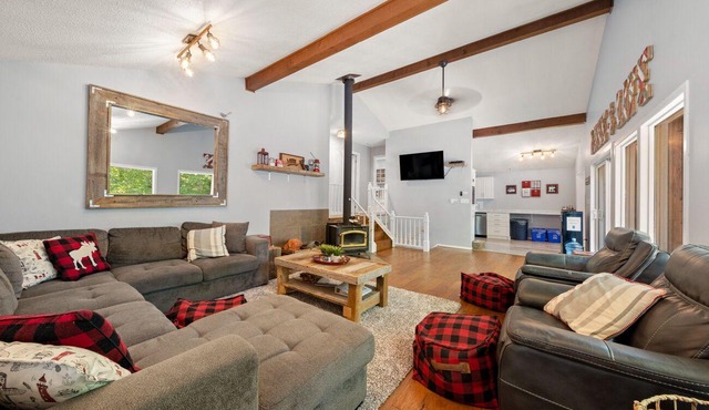 Rock Point Cottage Escape