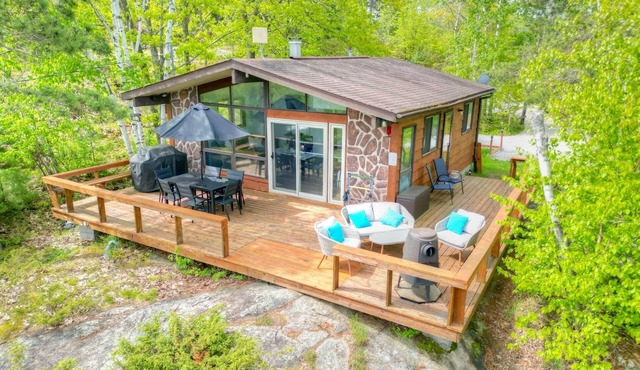 Rock Ridge Cottage | Rideau Ferry