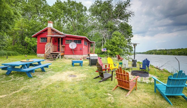 Rock River Hideaway on Private 5-Acre Island!