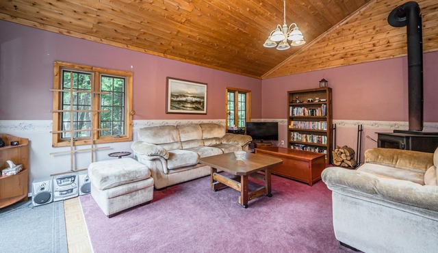 Rockaway: Rustic Charm Meets Modern Private Comfort