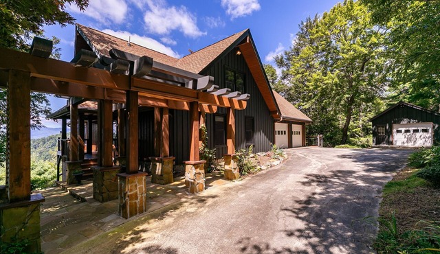 Rockcliff Retreat - 4BR, 3BA - 15min To Blowing Rock - Mountain Views