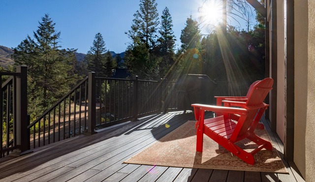 Rockies Ranch: Scenic View Mountain Escape, Hot Tubs, by Forest & Peak Retreats