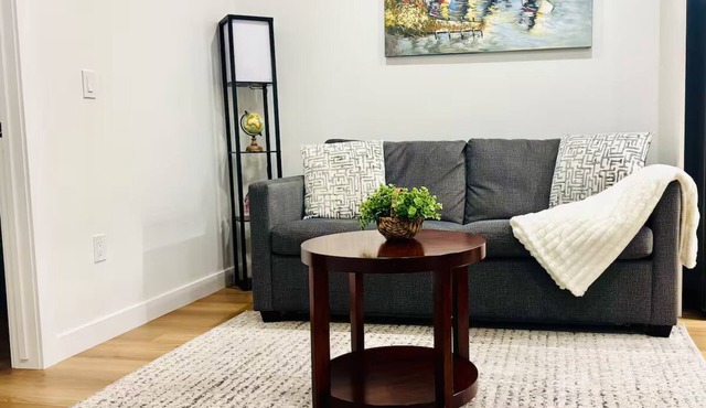 Rockies Retreat |Cozy Modern Suite, Mountain Vibes