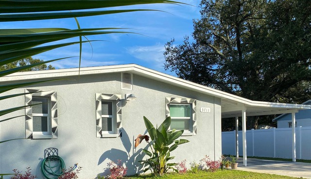 Rockin' home near Hard Rock, Fairgrounds, and MidFlorida Amphitheater.