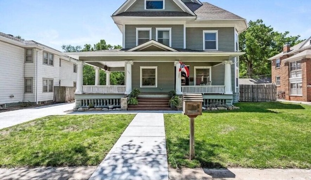 Rocking Riverside - Pool! Hot Tub! Sauna! Pool Table! - 5 K