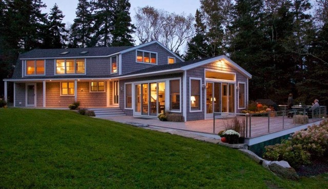 Rockledge Estate: 5 Bedroom, 3.5 bathroom with stunning ocean views