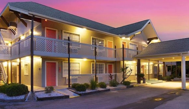 Rockledge Rooms and Rentals