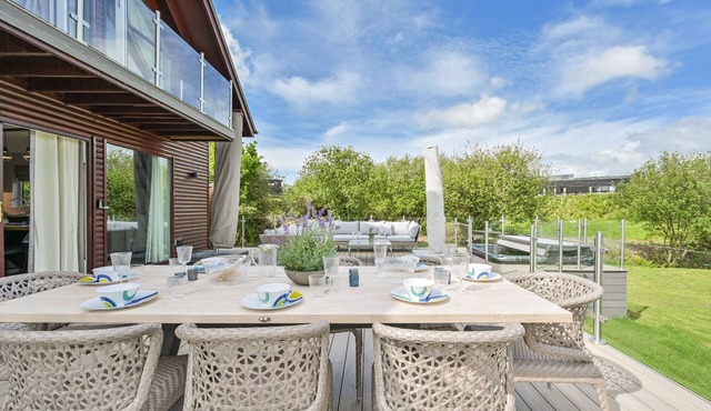 RockPools Hot Tub Lodge on Retallack Resort