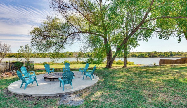 Rockwall Lake Home w/Large Yard & Playground!
