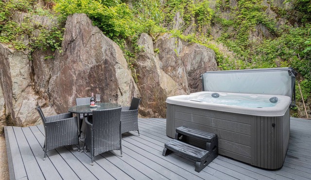 Rockwood- Grasmere, family cottage with Hot tub!