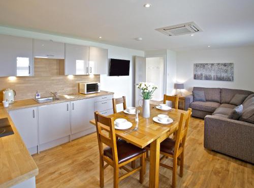 Rockworks Chalets No6 - Uk7045