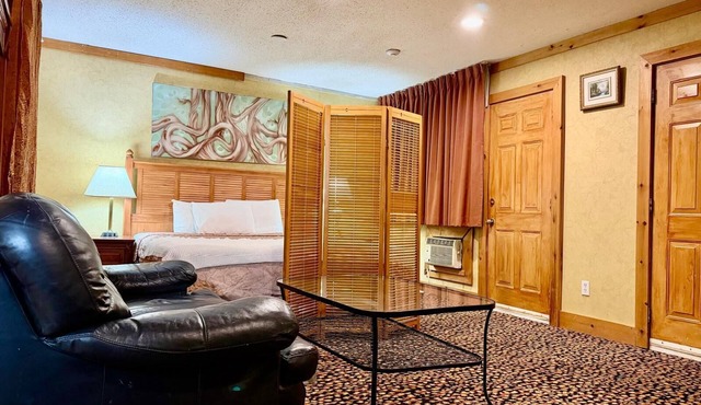 Rocky Mountain Lodge - Luxury Suite