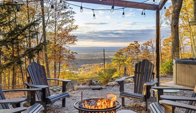 Rocky Ridge - Cabin w/Hot Tub & Heavenly Views!