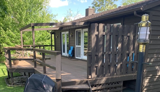 Rocky Top Guesthouse on the River