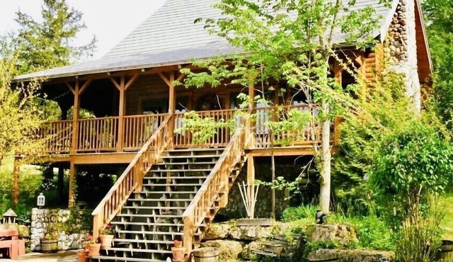 Rocky Waters Vineyard/Winery Guest House Hanover IL