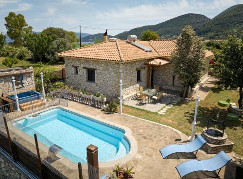 Rodakas Seaside Nest