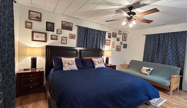 Rodeo Ranch: Shuffleboard, Near seasonal Live Rodeo, Bunkbed, King Bed, SMOOR
