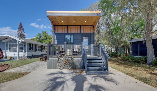 Rodeo Thrills & Backyard BBQs! Lake Wales Retreat