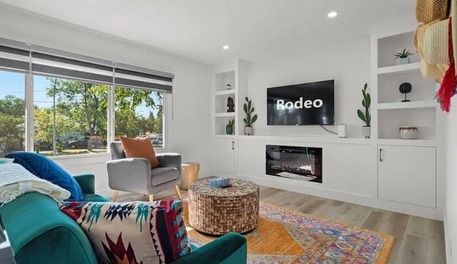 "Rodeo" Upper Suite In Trendy Killarney