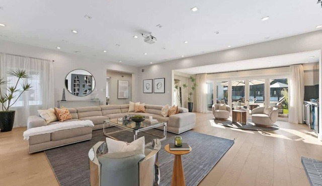Rodeo Villa - ideally located steps from shops and restaurants.