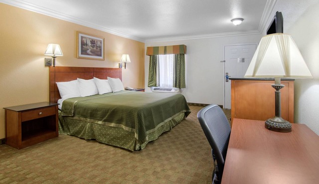 Rodeway Inn Adelanto US 395