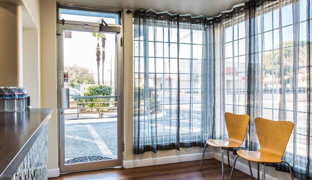 Rodeway Inn Downtown Hanford