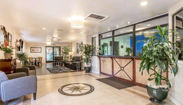 Rodeway Inn & Suites Colton - Riverside