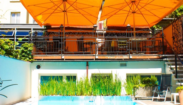 ROESLI Guest House