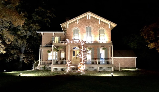 Roff Home: Award-Winning 1868 Victorian Italianate Villa