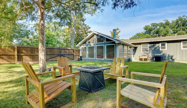 Rogers Vacation Rental ~ 7 Mi to Downtown