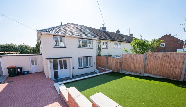 Rogerstone House by Tŷ SA