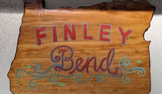 Rogue Rive Oasis: Finley Bend Cabin