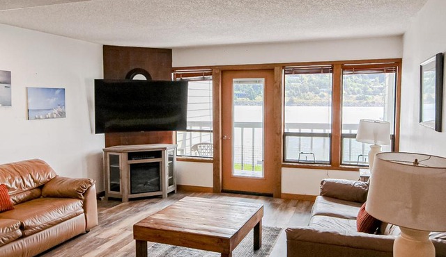 Rogue River Relaxation