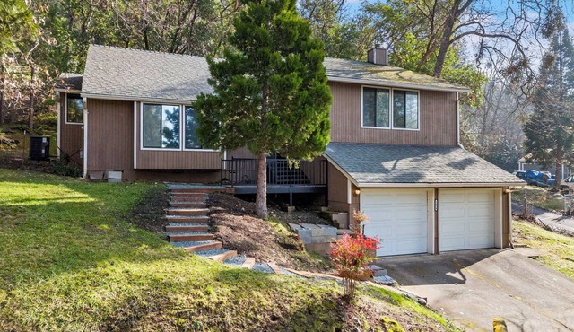 Rogue Terrace Retreat Close to River & Downtown