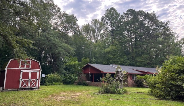 Roll Tide Ranch on 5 Tranquil Acres of Country Living Near Tuscaloosa Town!