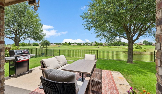 Rolling Greens Retreat – Views, Comfort, Calm