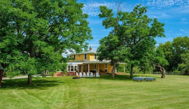 Rolling River Farm: Exquisite Riverfront Paradise
