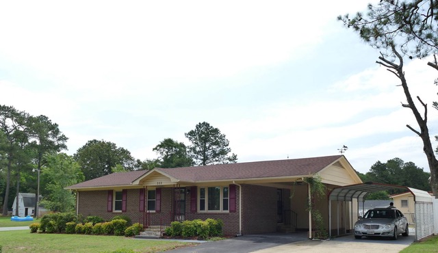 Rollingwood Drive - Entire House - 3 Bedrooms, - Cozy, Comfortable & Clean