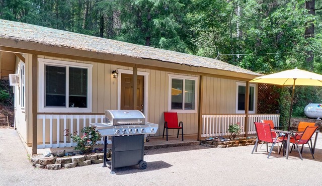 Rollins Lakeside Inn & Resort - 2-Bedroom Cabins